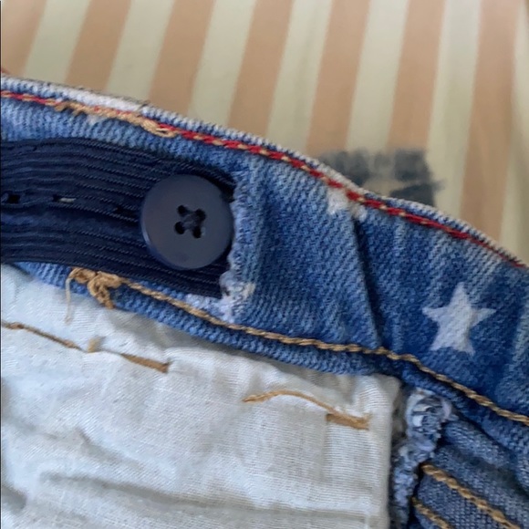 Shorts - Picture 4 of 4